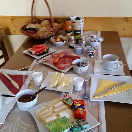 Gasthaus ,,Zum Schwarzen Baer" Gusten Εξωτερικό φωτογραφία